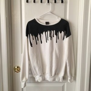 ❌SOLD❌ Black and White Drip Pattern Sweatshirt